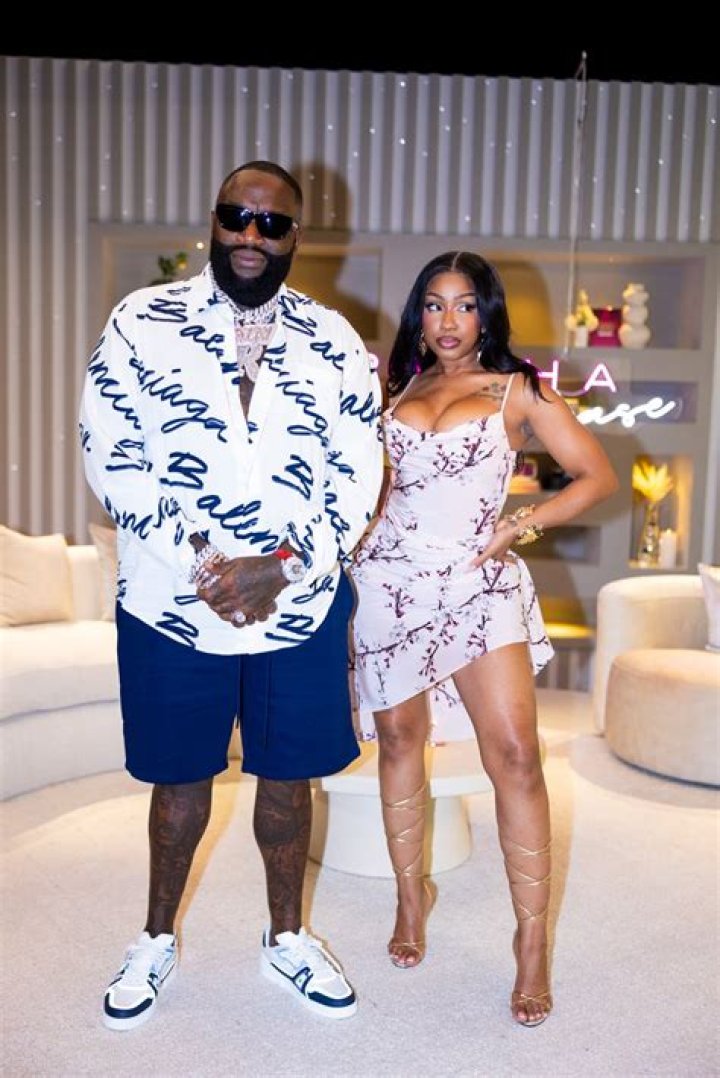 Caresha Talks "Caresha Please" Podcast & Merch, Misconceptions With