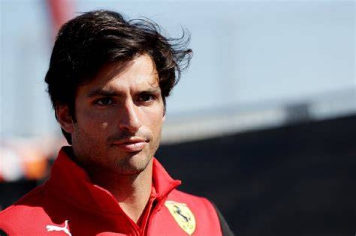 Carlos Sainz gets 700,000 early Christmas present