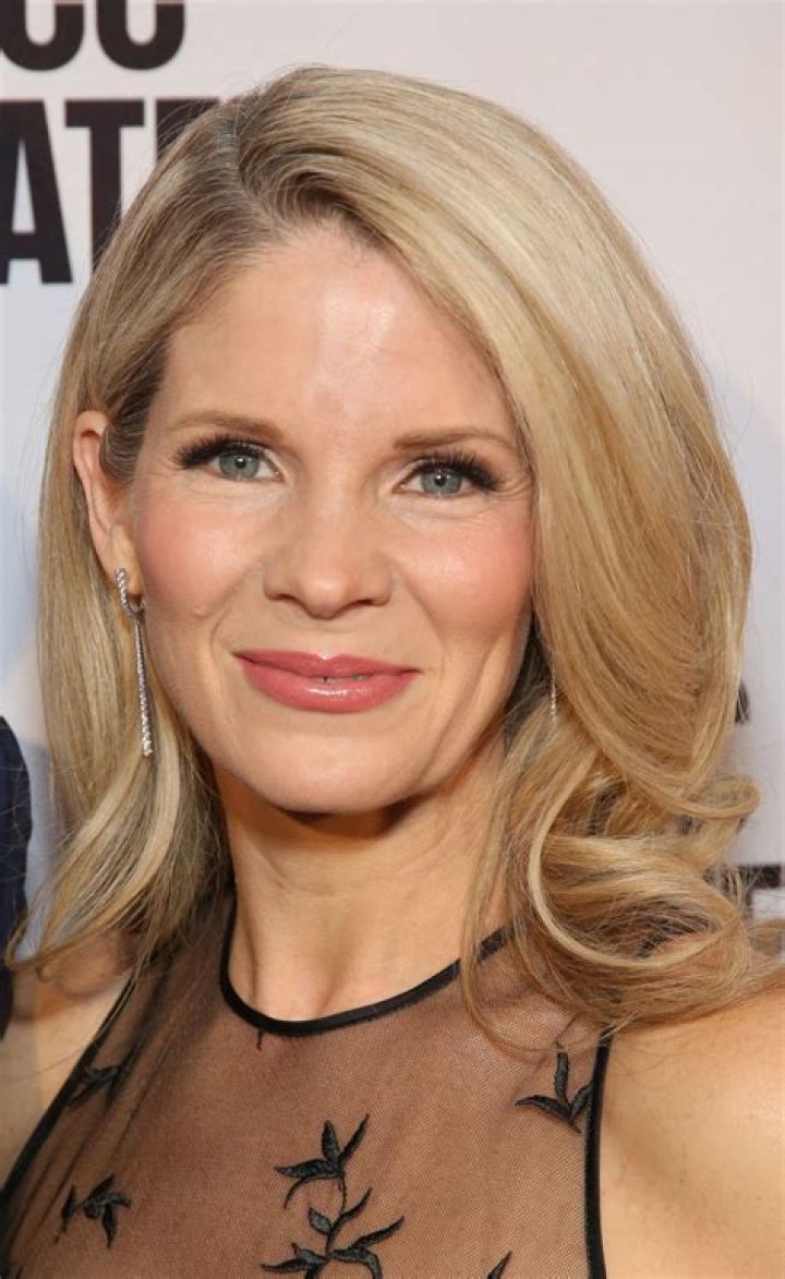 How Kelli O'Hara honors her late friend onstage every night AP News