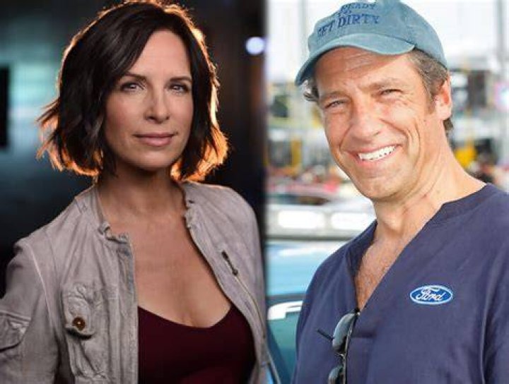 Is Mike Rowe Married?