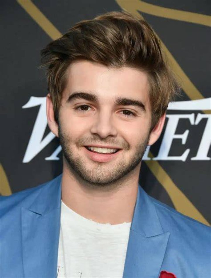 Jack Griffo Age, Net Worth, Girlfriend, Family, Height and Biography