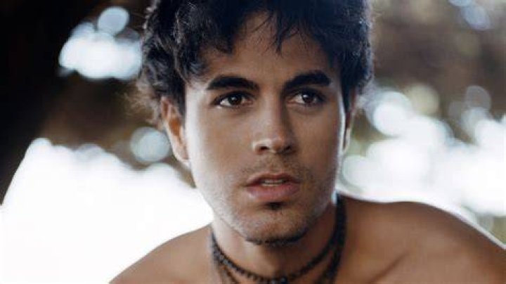 Jami Burch enrique iglesias background