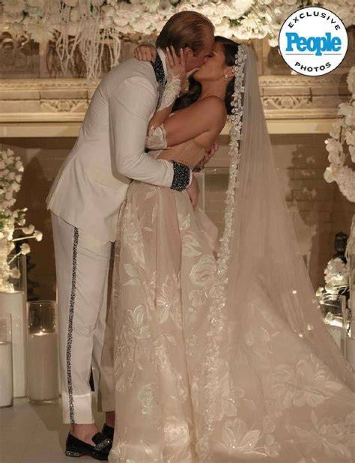 &lsquo;Voice&rsquo; Star Jordan Smith Marries Kristen Denny in Kentucky