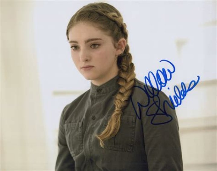 Willow Shields Hunger games, Willow shields, Hunger games series